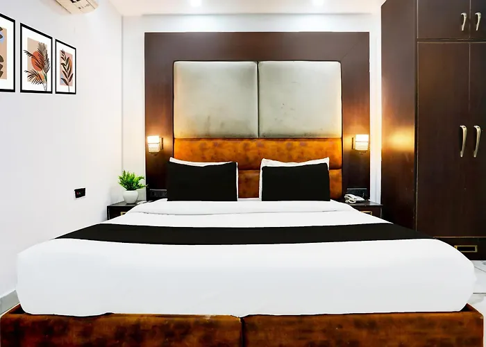 Aerotech Near Delhi AirportAirport Hotel